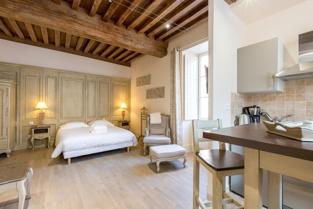 Bed and Breakfast Le Cara Seheiah 1D à Beaune  Extérieur photo