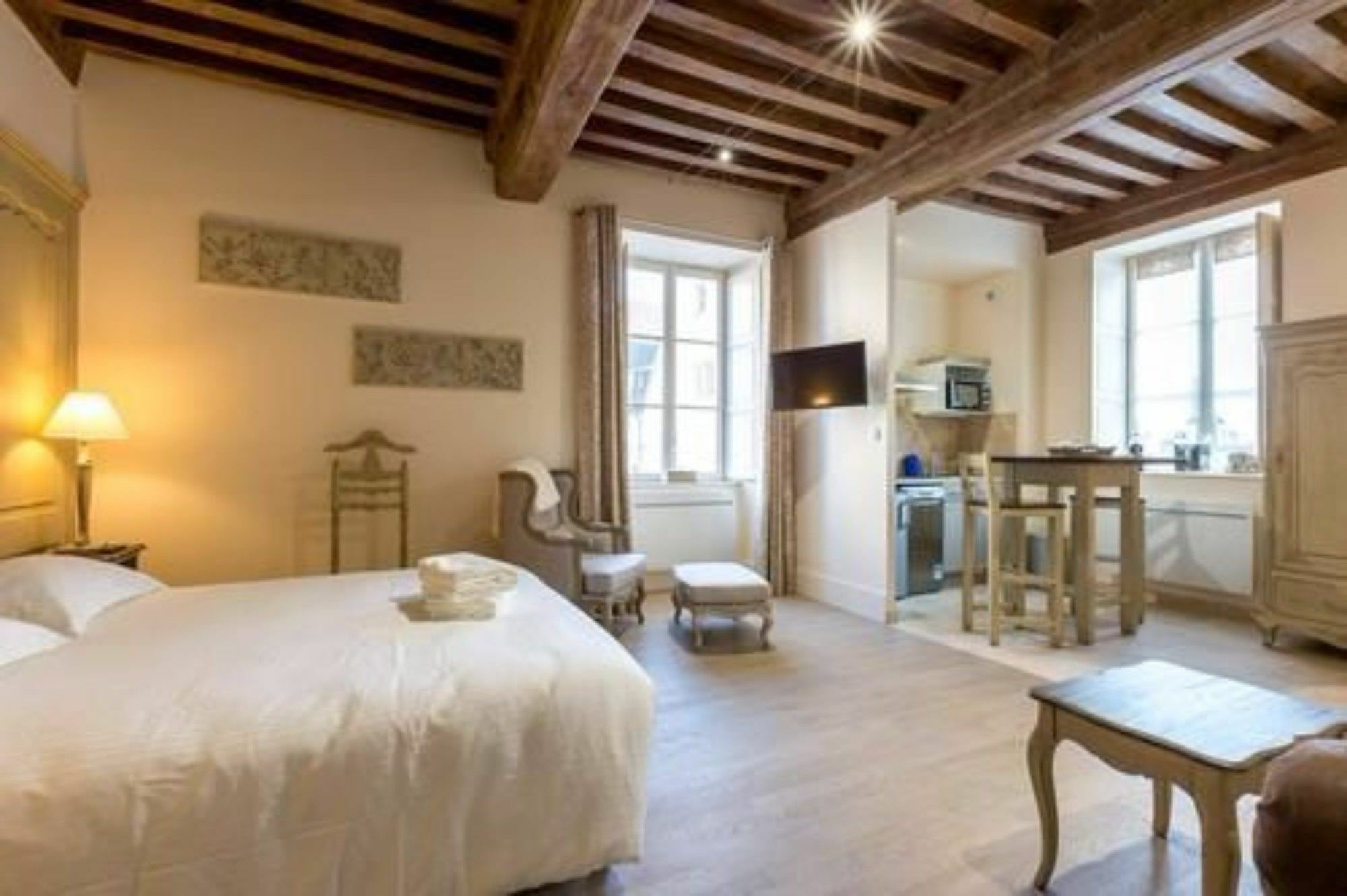 Bed and Breakfast Le Cara Seheiah 1D à Beaune  Extérieur photo