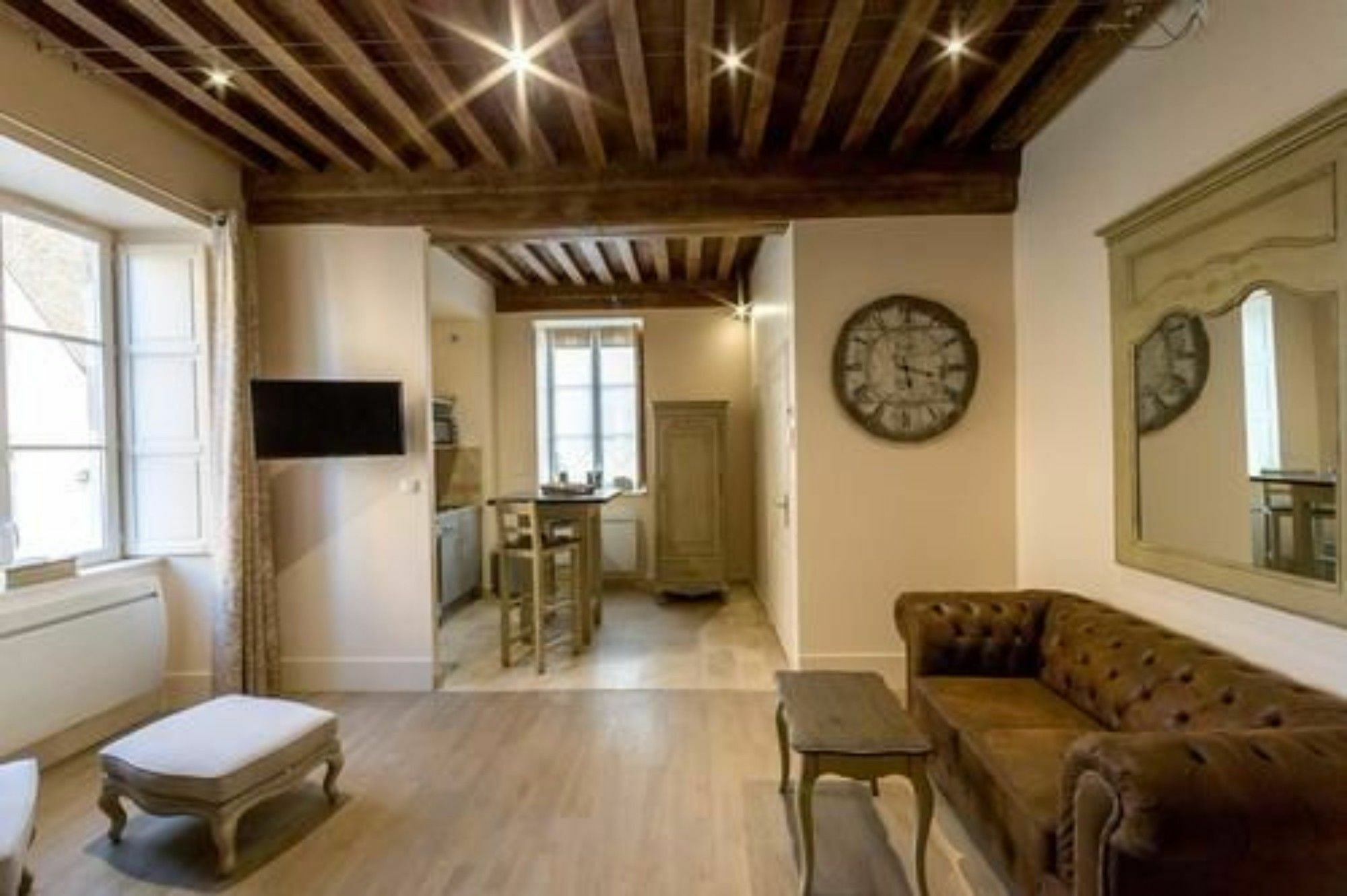 Bed and Breakfast Le Cara Seheiah 1D à Beaune  Extérieur photo